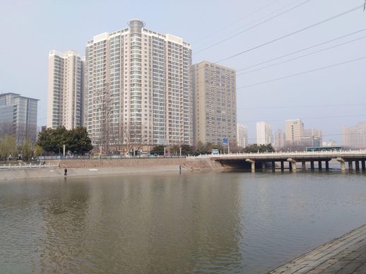 荣耀7c样张：河边高楼